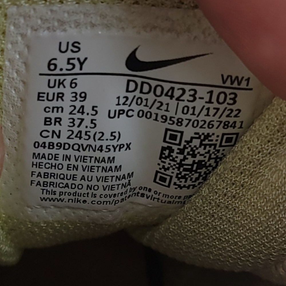 Nike Lebron Witness 6 'Easter' Coconut Milk Sneakers Size 6.5Y Wmn 8 DD0423-103 - Picture 8 of 8